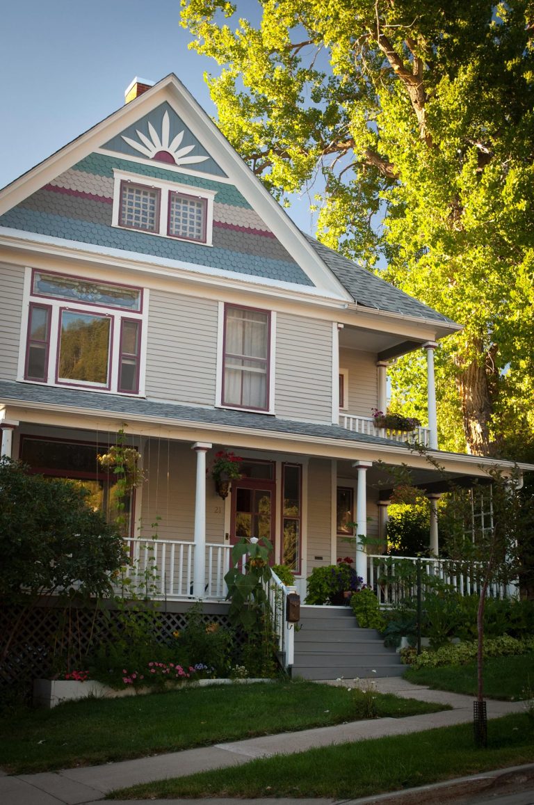 1899 inn front 768x1157