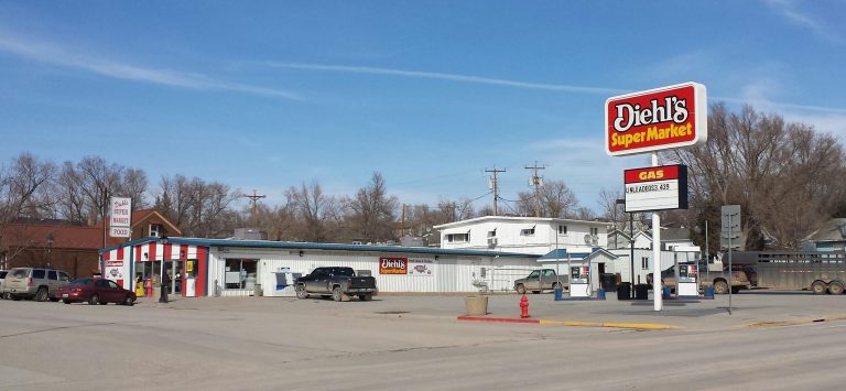 diehls supermarket store 768x355