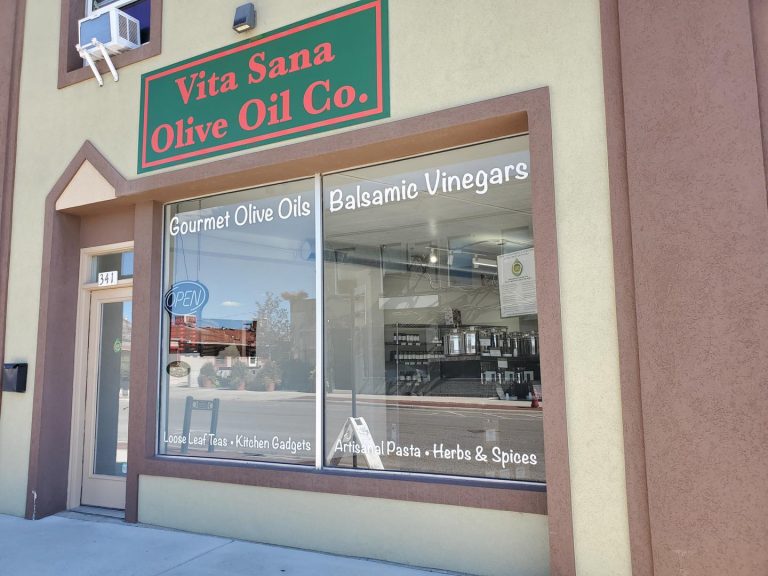 vita sana store front 768x576