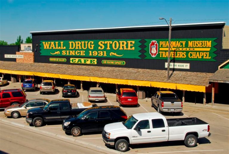 wall drug store front 768x515