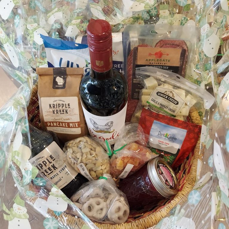 christmas basket 768x768