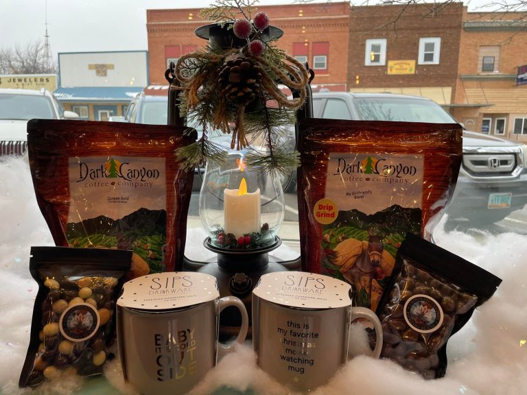 dark canyon display 6 768x576