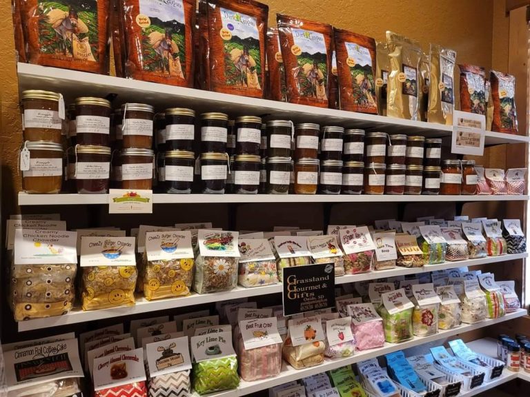 farmhouse dark canon display 768x576