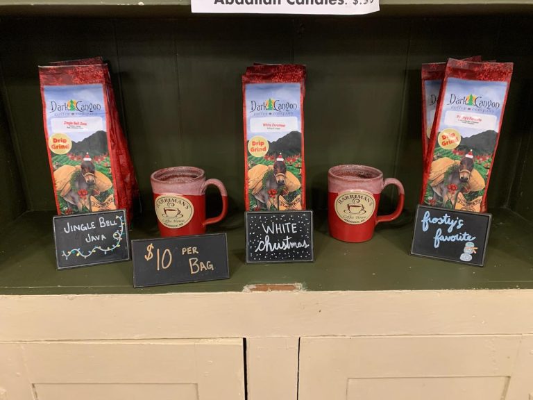 harrimans dark canyon christmas display 768x576