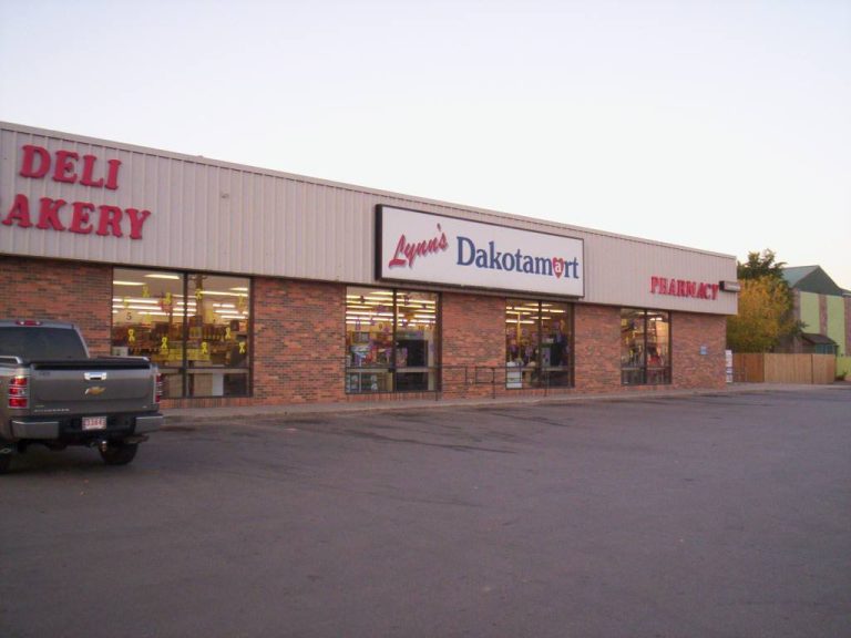 lynns dakotamart belle fourche front 768x576
