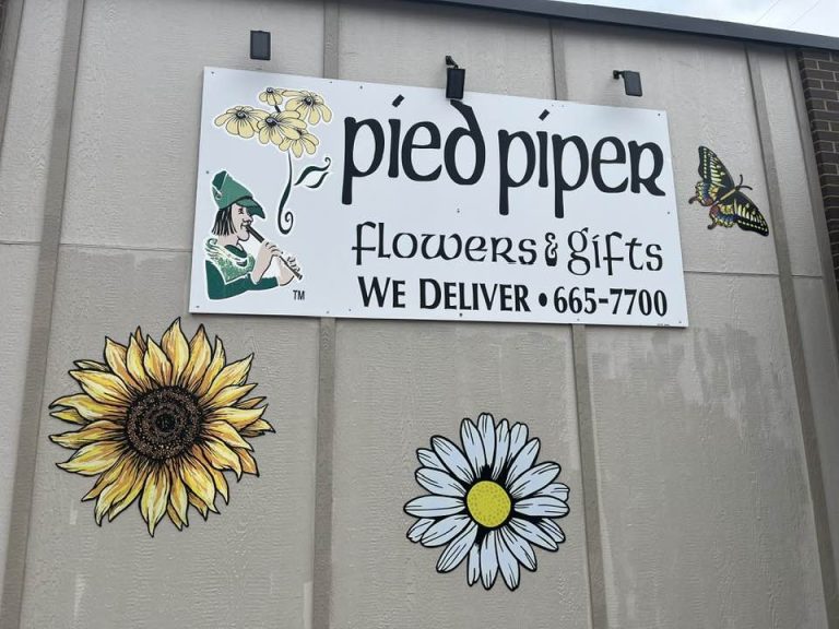 pied piper yankton sign 768x576